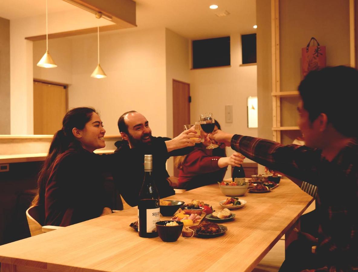 Matoi Hostel & Bar Такасаки Екстериор снимка